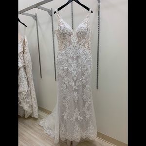 Maggie Sottero wedding dress